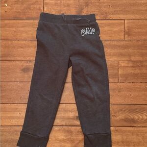 GAP Black Sweatpants with Elastic Waistband and‎ Tapered Cuffs